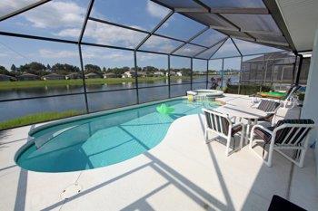 Rental Home Sunset Lakes 4 Bedroom with water view near Disney World