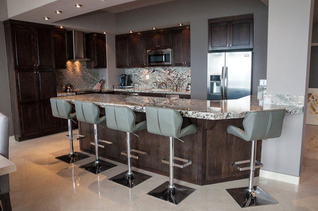 La Jolla Excellence interior finishes - Kitchen island