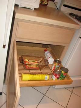 CONVENIENT PULL OUT DRAWERS