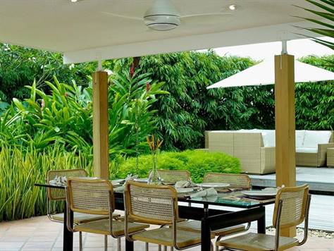 Barbados Luxury,  Side-shot of Dinning Area