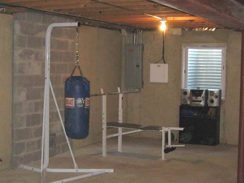 POSSIBLE WORKOUT AREA