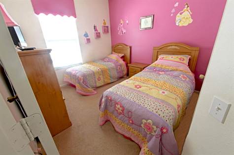 Twin-Princess-Bedroom