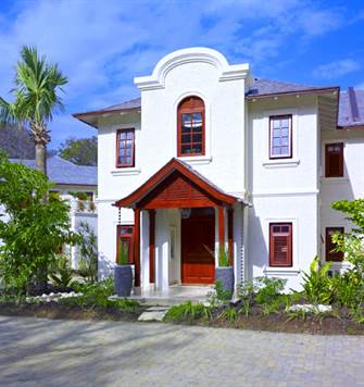 Barbados Luxury,   Side-shot of Entrance