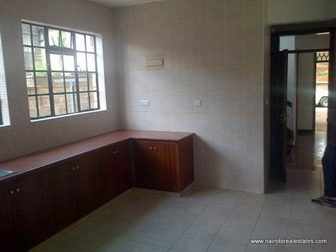 3 Houses to rent in Nairobi
