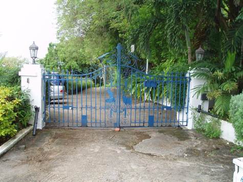 Barbados Luxury,   Entrance Gate