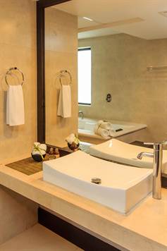 15_playa_del_carmen_real_estate_for_sale_ph_aldea_thai_bathroom