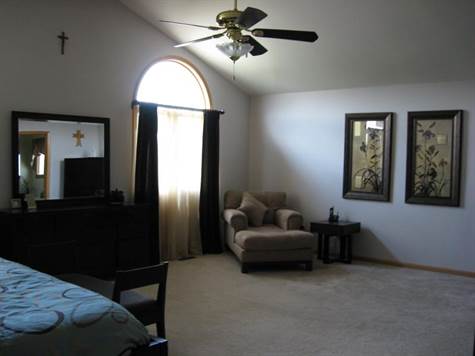 CATHEDRAL CEILING & CEILING FAN