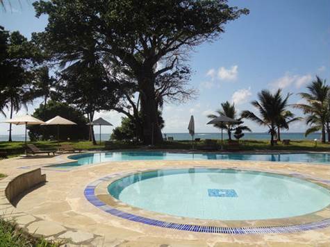 Beautiful swimming pol of Diani cottages