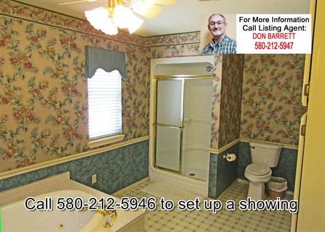 Master Bath 308 W Fisher Lane, Home for sale 10 acres call Integrity Real Estate Services 580-212-5946
