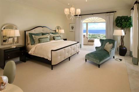 Barbados Luxury,  Master-Bedroom with King-sized bed