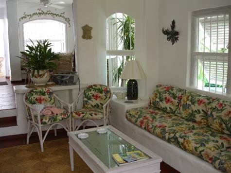 Barbados Luxury,   Side-shot of Lounge