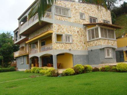 Single Story For Sale in La Lagunita Country Club, Gran Caracas - Caracas  Inmuebles Blog