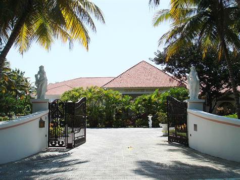 Entrance to the Villa