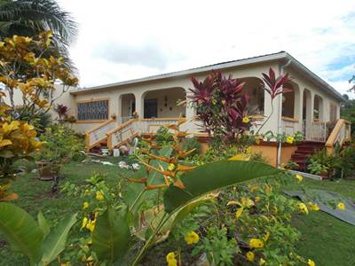 # 2216 - FOUR BEDROOM HOUSE - CAYO, BELIZE