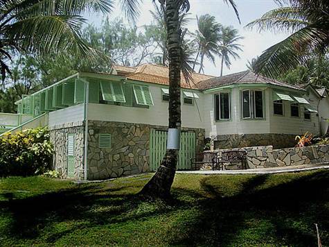 Barbados Luxury, Full-shot of Garden