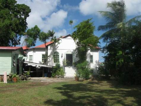 Barbados Luxury, Front-view of Property