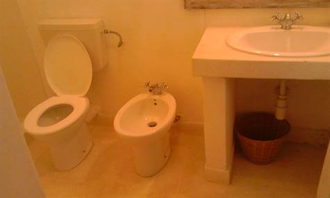 The bathroom of property to rent in malindi