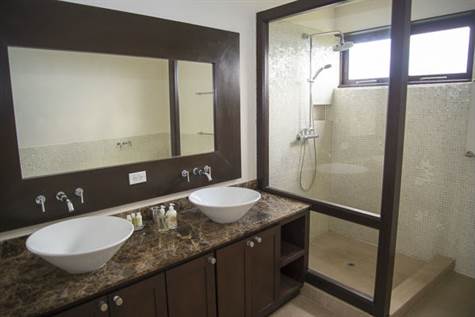 Barbados Luxury,   Bathroom with Twin-sink