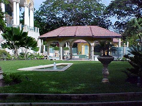 Barbados Luxury, Palm rosa garden