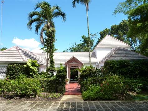 Barbados Luxury, Entrance