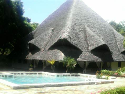 4 BR Beautiful holiday villa to rent in Malindi Kenya on the Beach