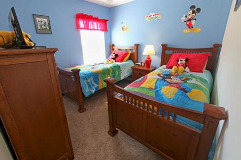 Twin-Mickey-Bedroom