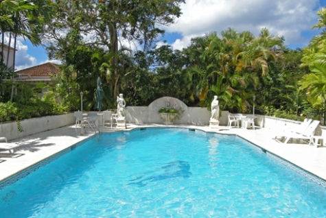 Elegant luxury pool