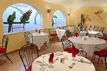 Barbados Luxury, Restaurant