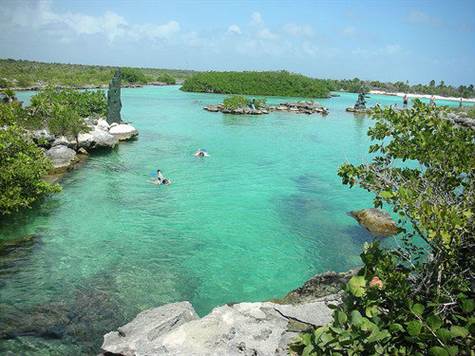 Residential Lot for Sale in Akumal Bay 