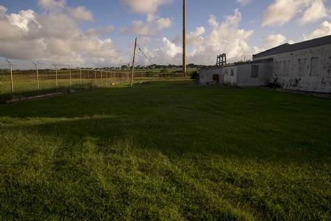 Barbados Luxury,   Side-shot of Landscape with fencing   