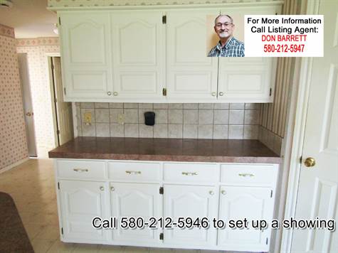 Serving Center.Miles of cabinets, large heavy well built drawers for pots & pans.