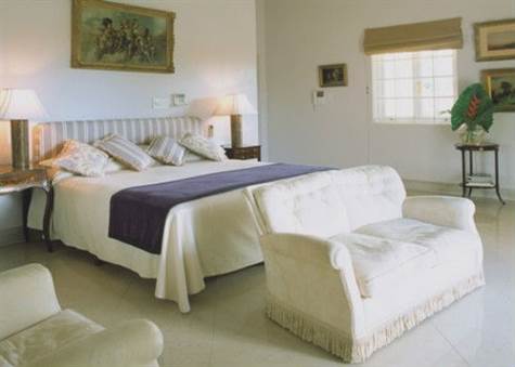 Barbados Luxury, Master Bedroom with queen-sized bed