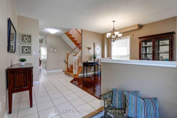 27 Giovanni Way, Vaughan, ON L4H1R7 Photo 4