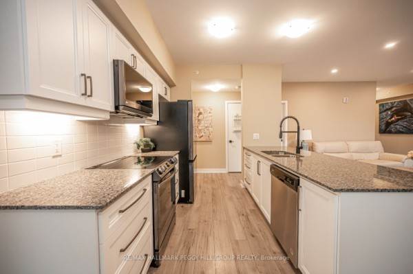 4 Spice Way, Barrie, ON L9J0M2 Photo 2