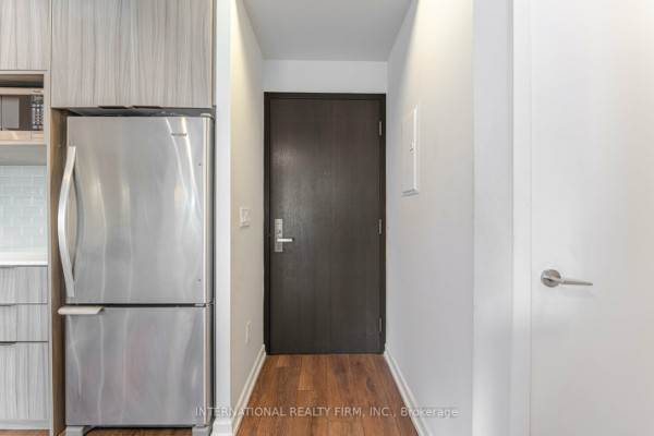 52 Forest Manor Rd, Toronto, ON M2J0E2 Photo 5