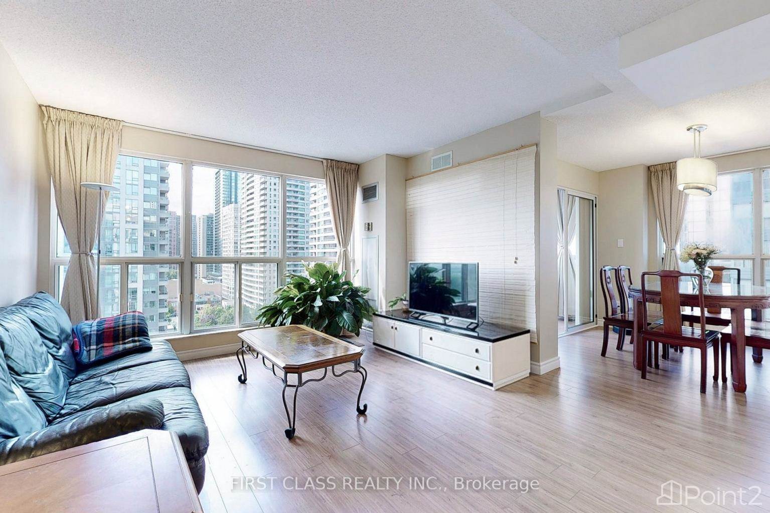 28 Hollywood Ave 1409, Toronto, ON M2N6S4 Photo 3