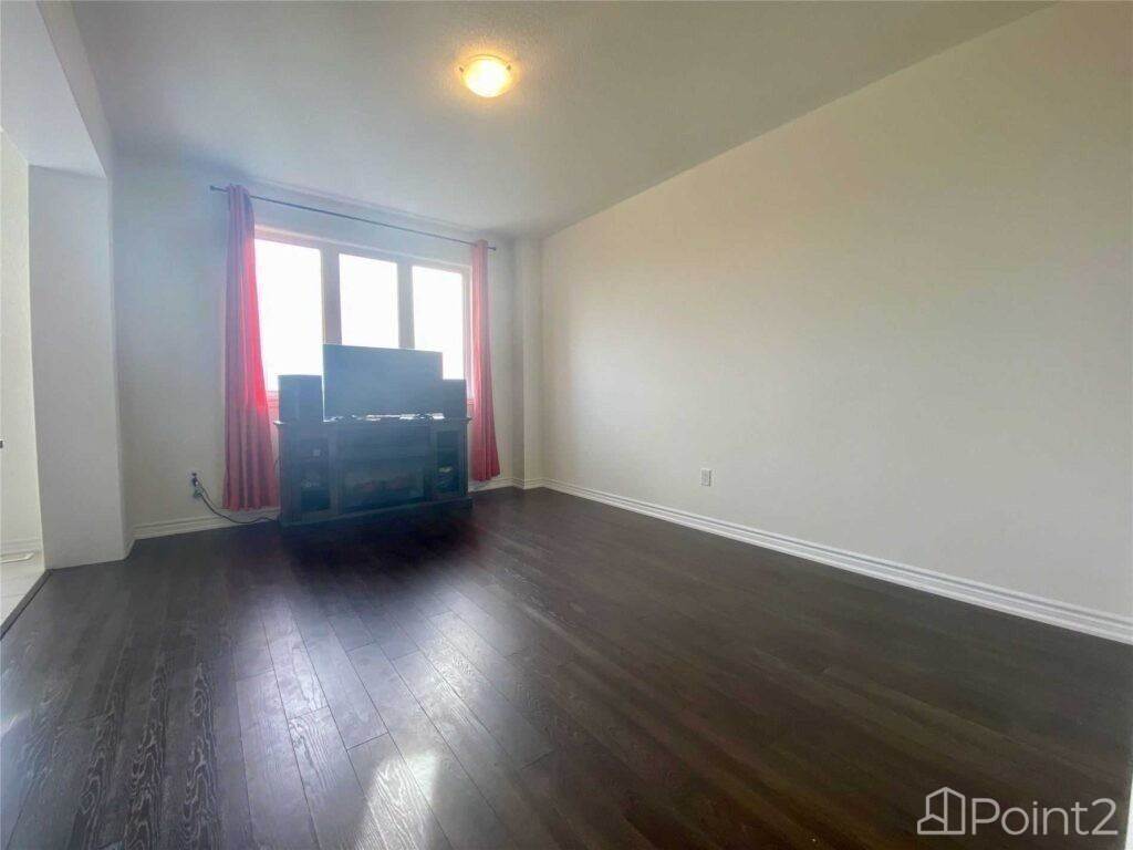 55 Broden Cres, Other, ON L1P0M1 Photo 2