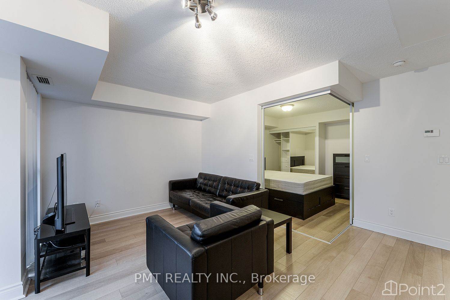 28 Ted Rogers Way 1508, Toronto, ON M4Y2J4 Photo 2