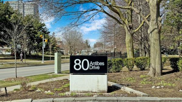 80 Antibes Dr, Toronto, ON M2R3N5 Photo 2