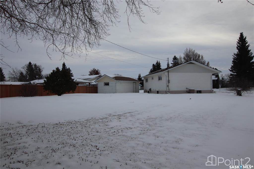 701 4th Avenue, Raymore, SK S0A3J0 Photo 5