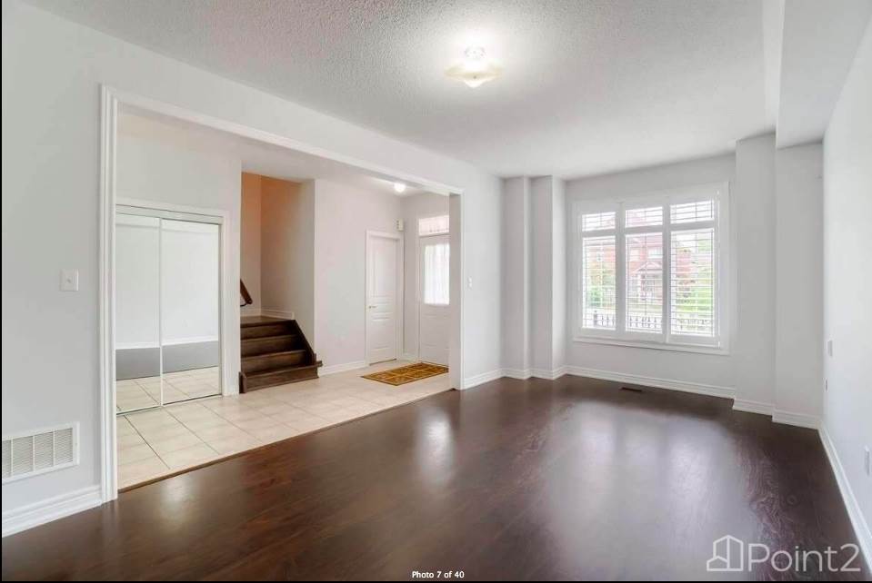 Churchill Meadow Mississauga 4 Bed 3 Bath Semi Detached For Sale Great Opportunity, Mississauga, ON L5M0V7 Photo 2