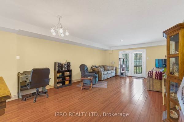 222 Steel St E, Barrie, ON L4M2G9 Photo 6