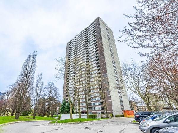 3100 Kirwin Ave, Mississauga, ON L5A3S6 Photo 2