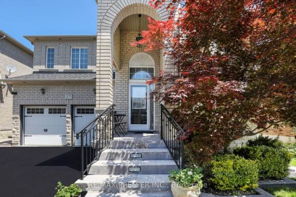 27 Giovanni Way, Vaughan, ON L4H1R7 Photo 3