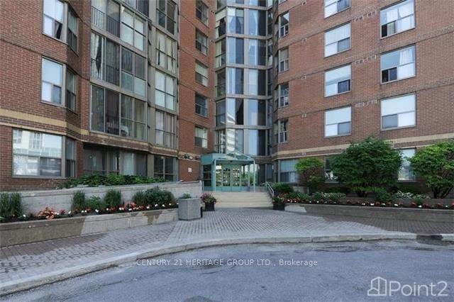 5795 Yonge St, Other, ON M2M4J3 Photo 2