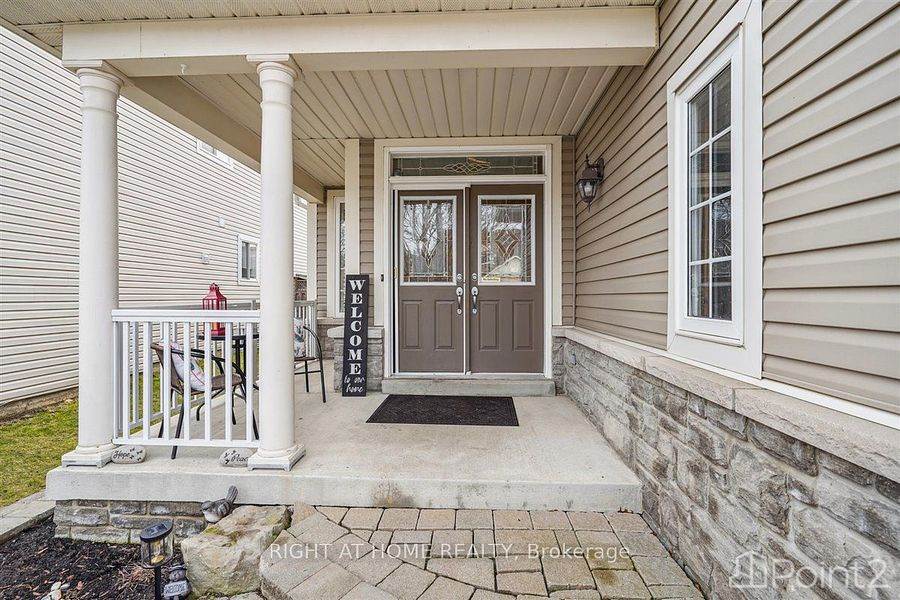 48 Hawstead Cres, Whitby, ON L1M2M4 Photo 2