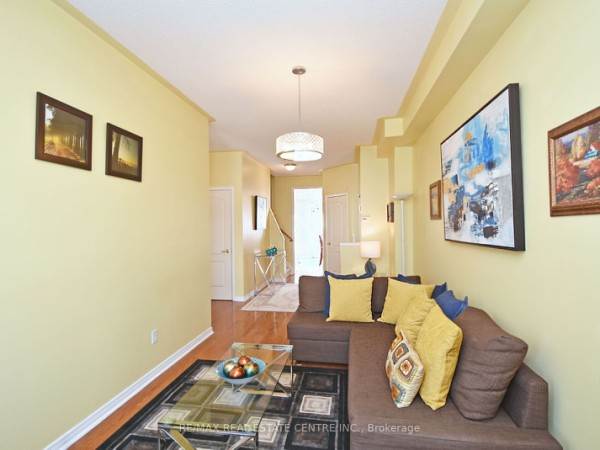 435 Hensall Circ, Mississauga, ON L5A4P1 Photo 6
