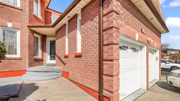 4489 Weymouth Commons Cres, Mississauga, ON L5R1P5 Photo 4