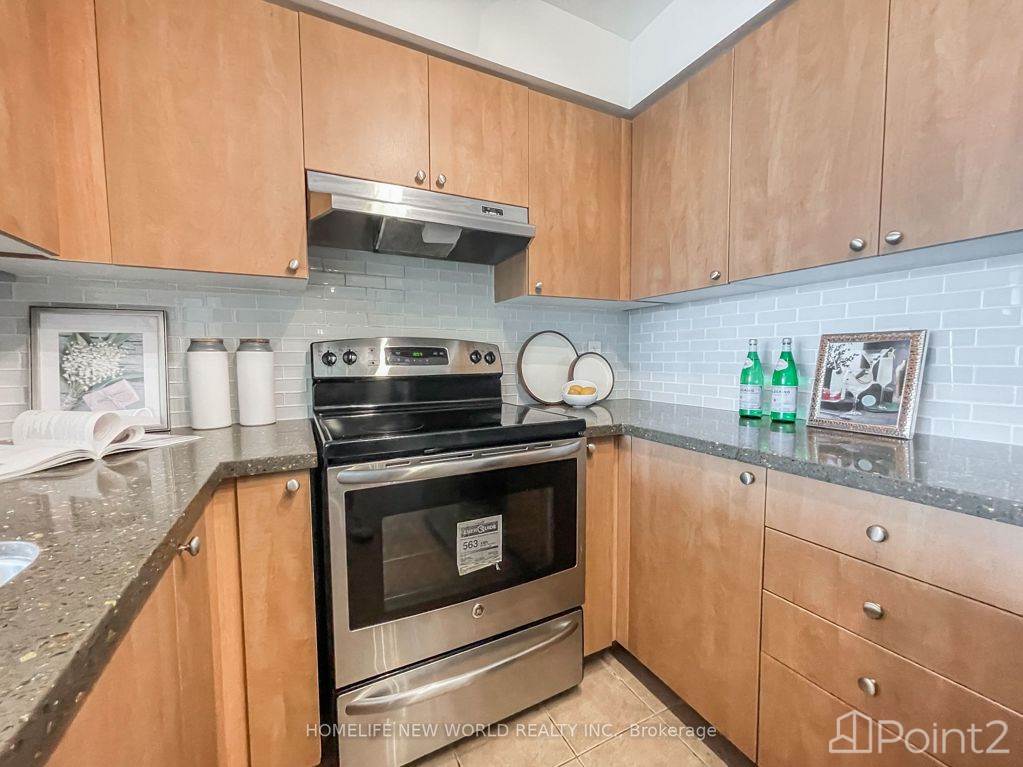 5508 Yonge St, Other, ON M2N7L2 Photo 7