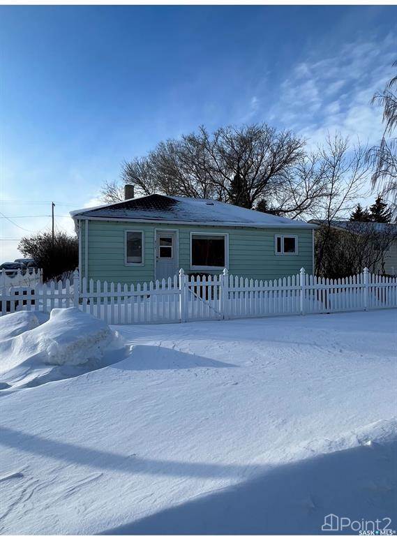 317 2nd Avenue E, Watrous House For Sale MLS sk915703 Ovlix